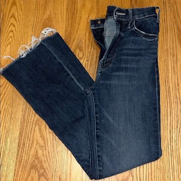 MOTHER Hustler Ankle Fray Jeans in Teaming Up
